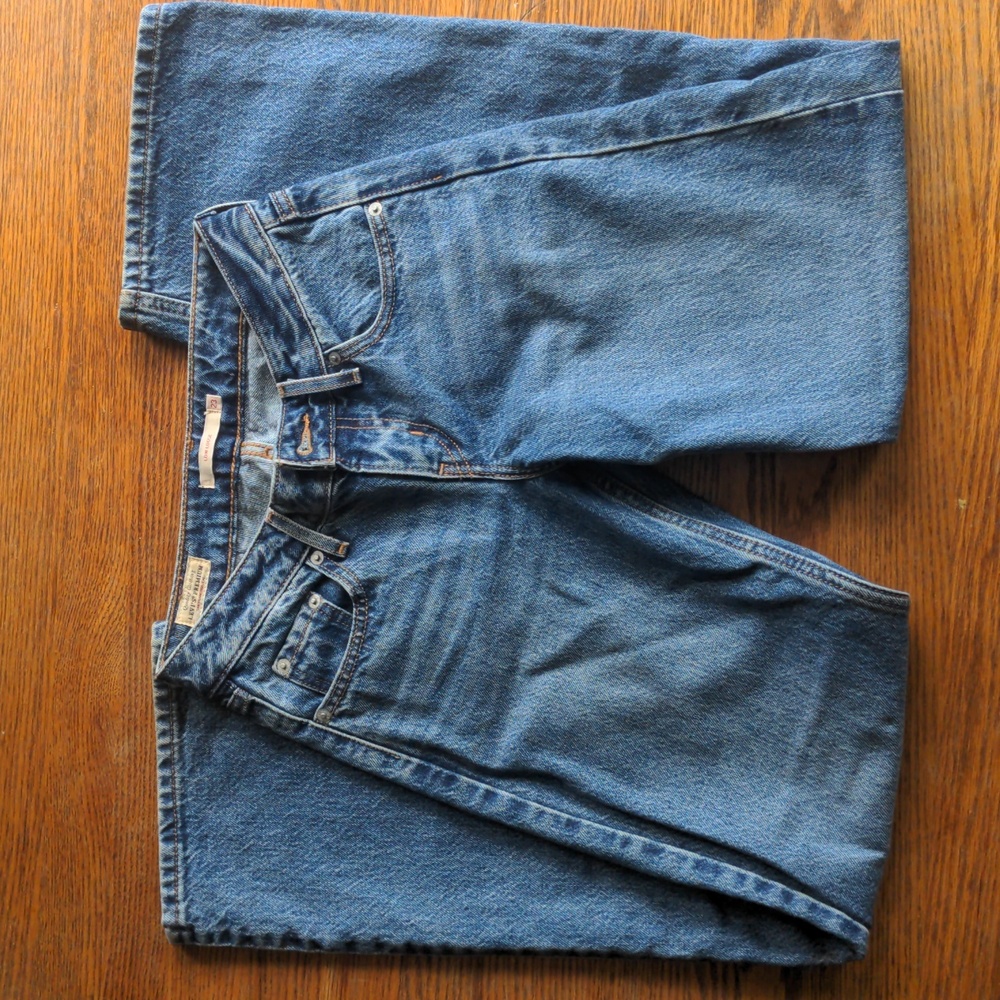 Levis Low Loose size 23